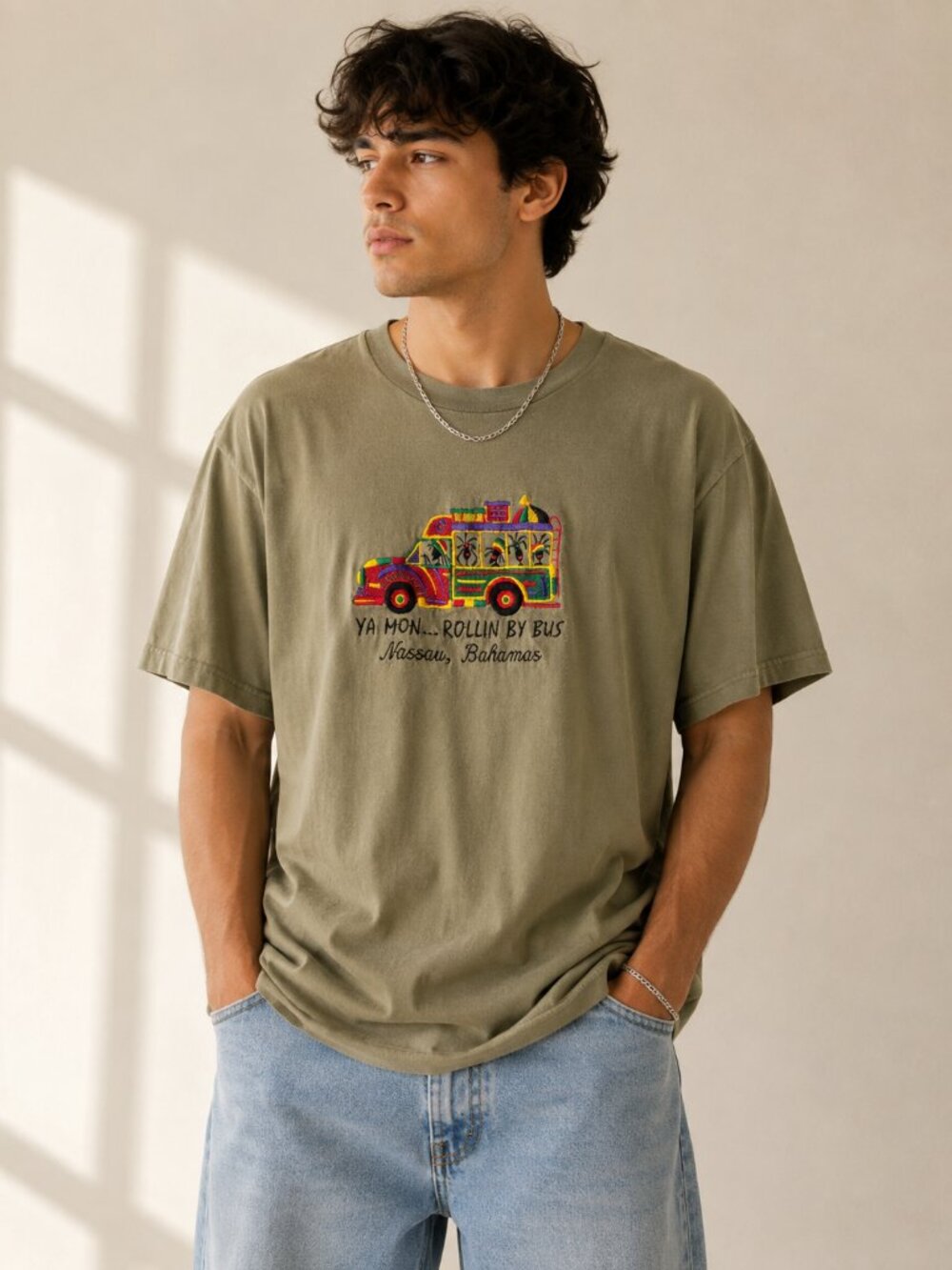 Vintage Y2K Nassau Bahamas Embroidered Bus T Shirt XL Tourist Streetwear